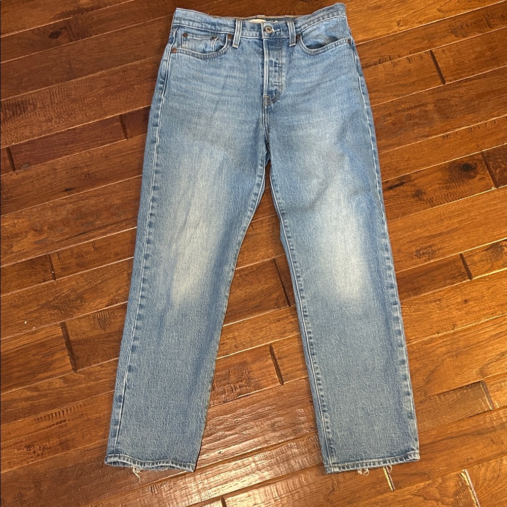 Light Wash Blue Women's Levi Jeans